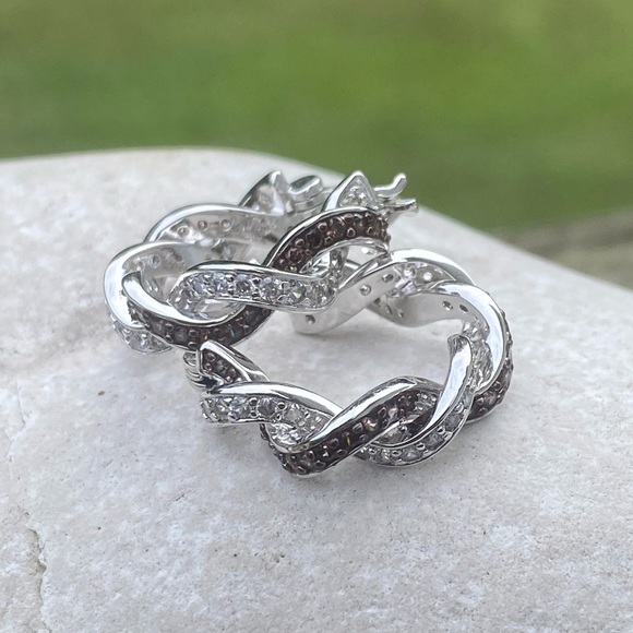 Danbury Mint .925 Sterling Silver Twist earrings w/ mocha & clear diamonds - Picture 2 of 16